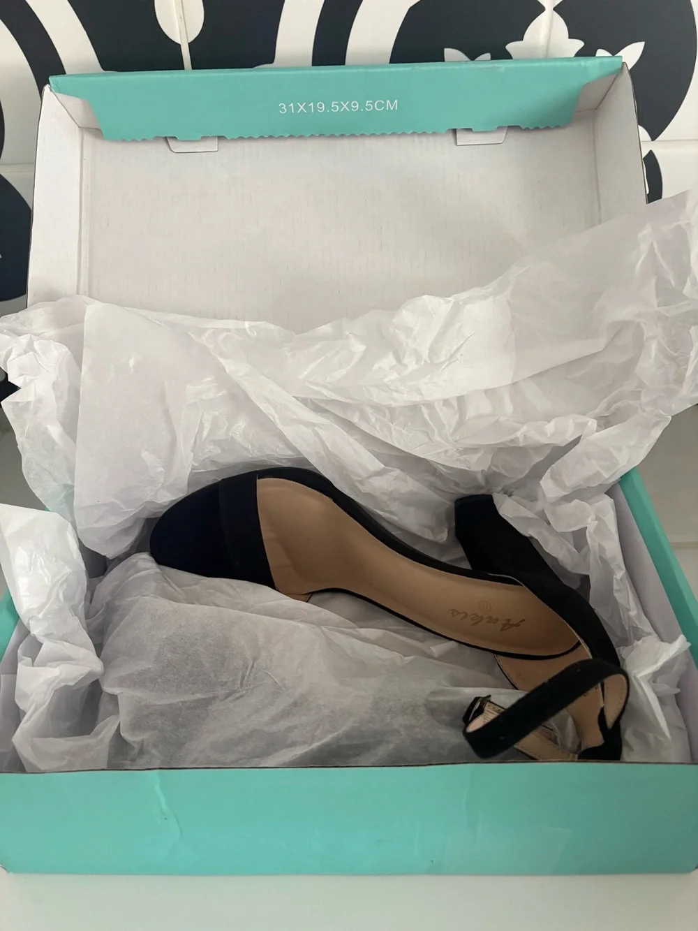NWT Ankis Chunky Heels black suede 4 in heel, size 8
